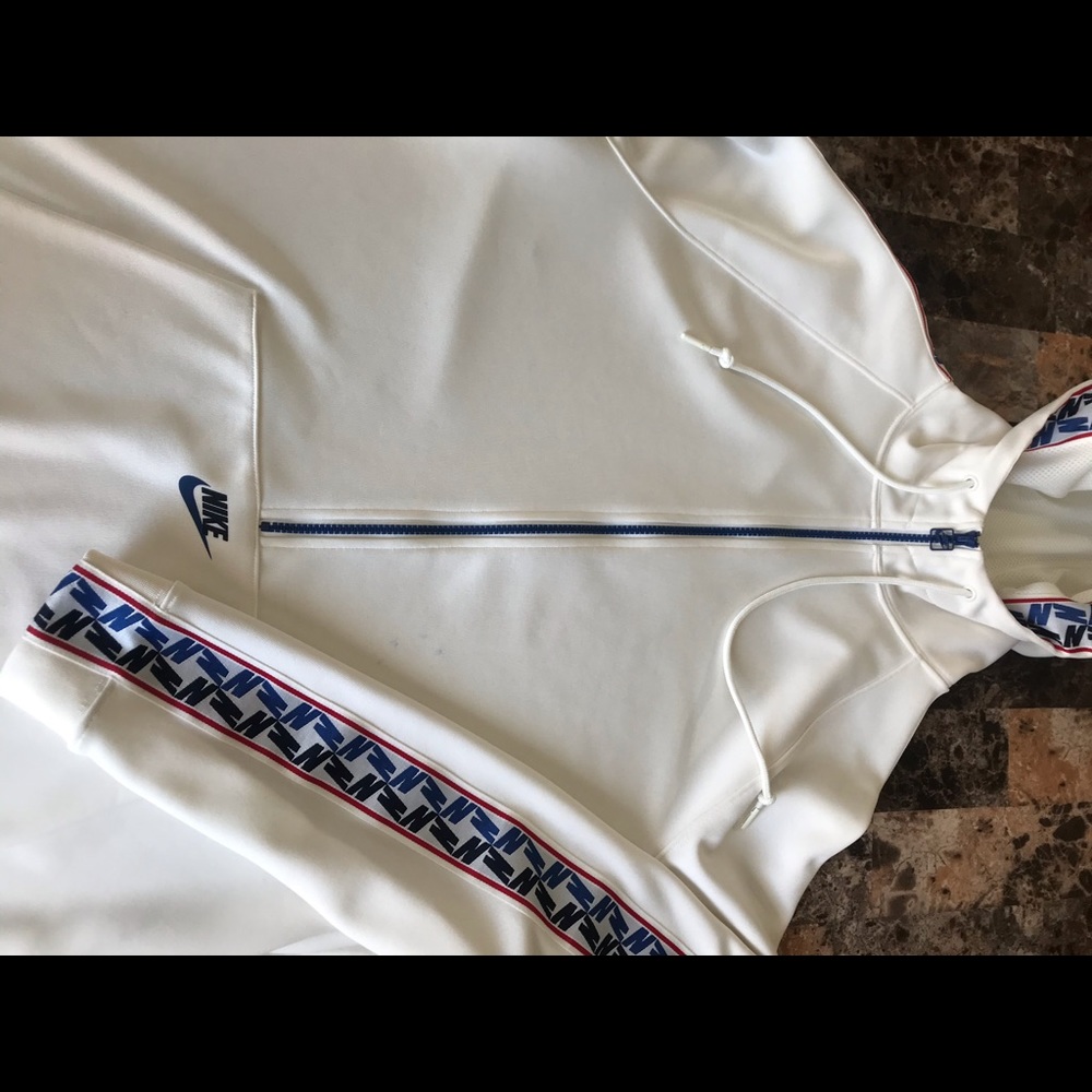 Nike Mens taped half zip hoodie